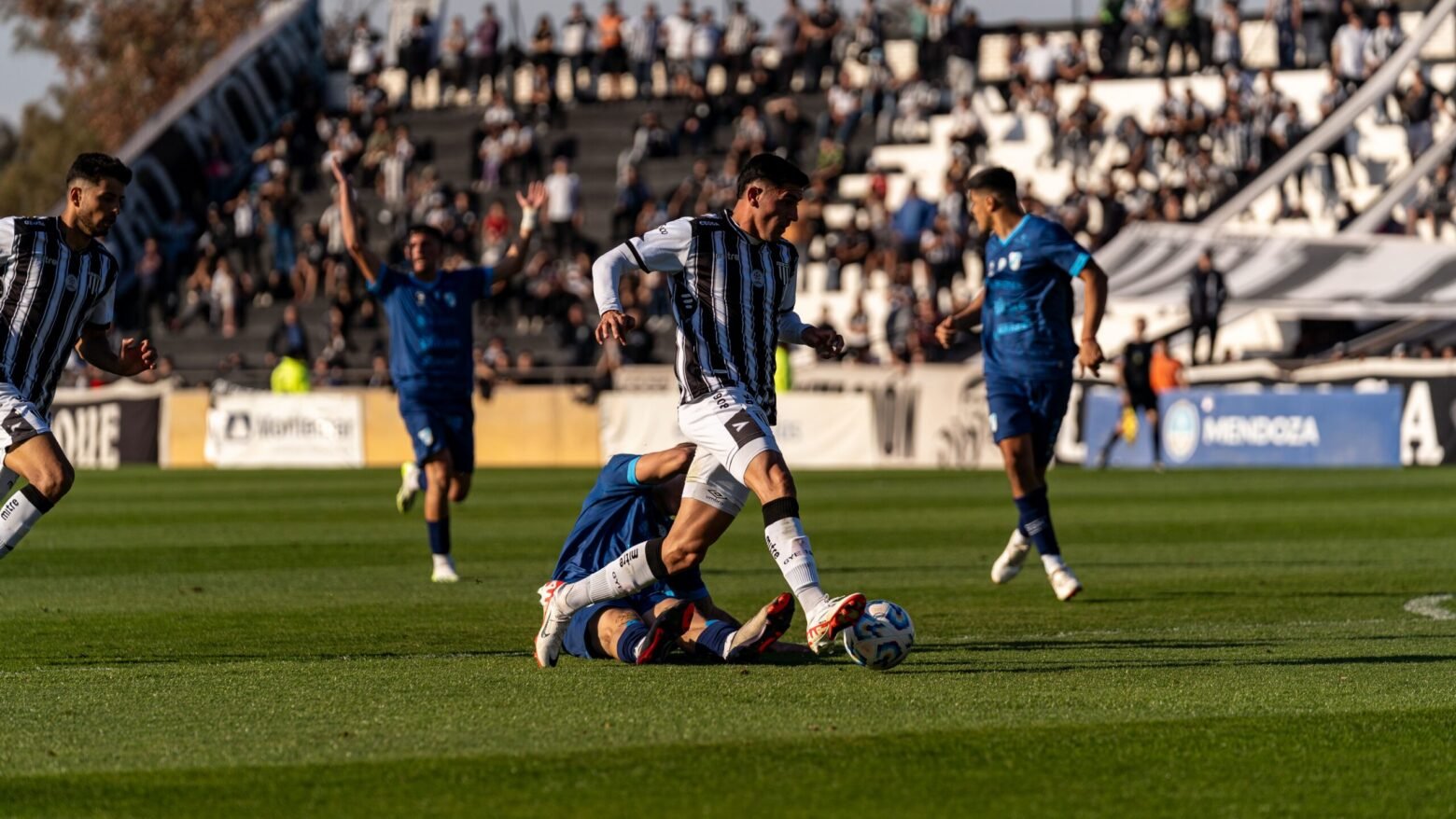 Football aka Soccer World Spor No 1